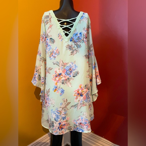 Women’s Boho Boutique Dress ( small ) - Picture 3 of 5